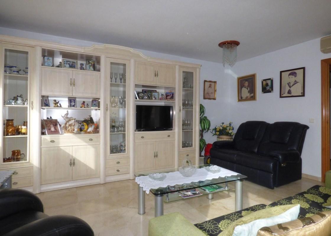 Sprzedaż mieszkania w Piso en Calle Doctor Santiago Ramón y Cajal, Zona Rincón Alto, Benidorm, Benidorm
photo 1