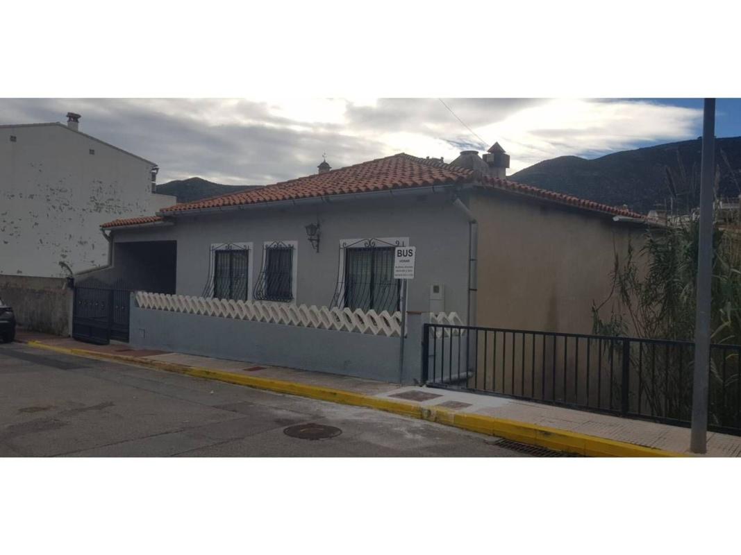 Propiedades en venta y alquiler en España photo 1