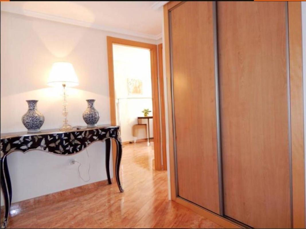 Venta de piso en Piso en Calle Maestro Luis Torregrosa, Plà del Bon Repòs-La Goteta, Alicante / Alacant, Alicante / Alacant
photo 2