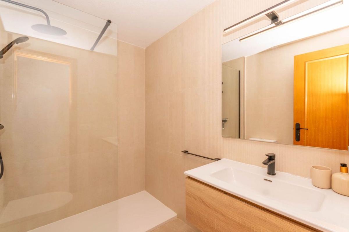 Продажа квартиры на Piso en Avenida Rosa de los Vientos, Playa de Fossa-Levante, Calpe, Кальпе
 photo 5