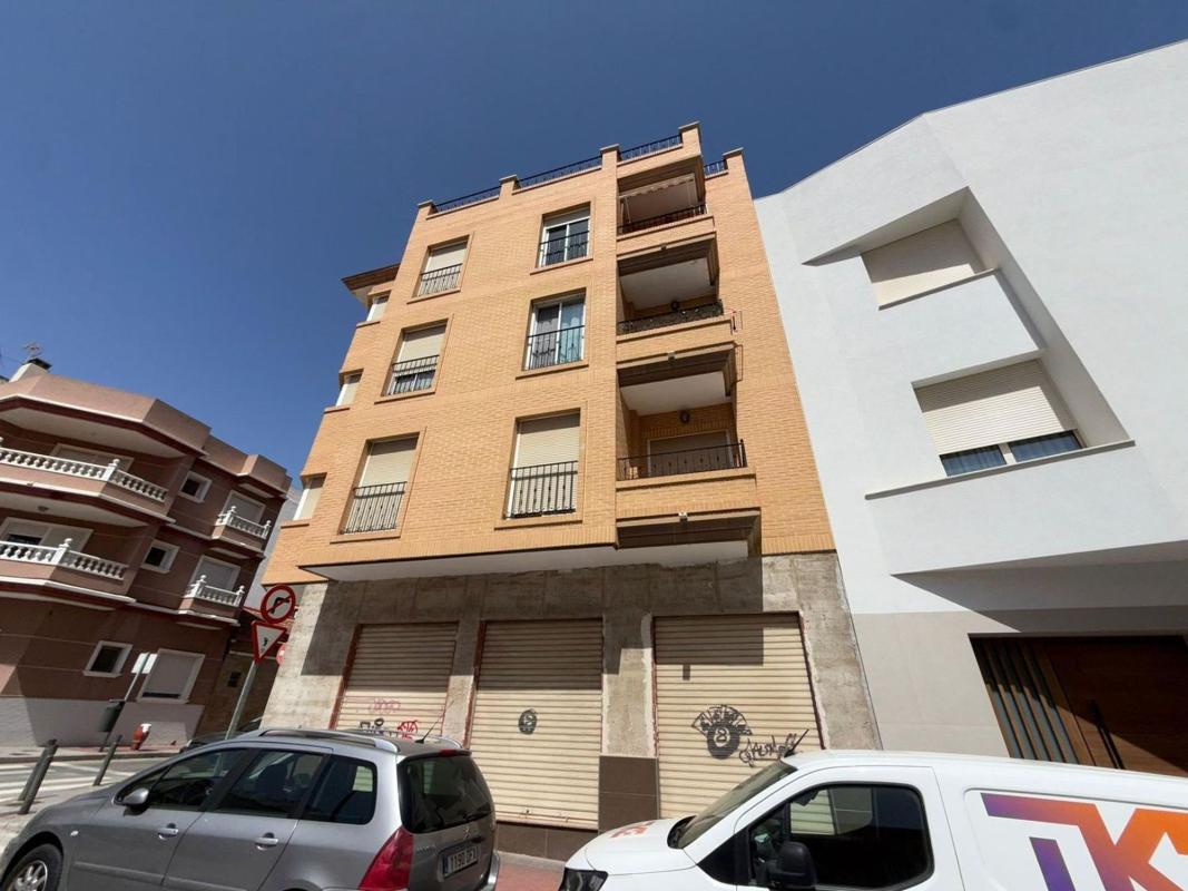 Propiedades en venta y alquiler en España photo 2