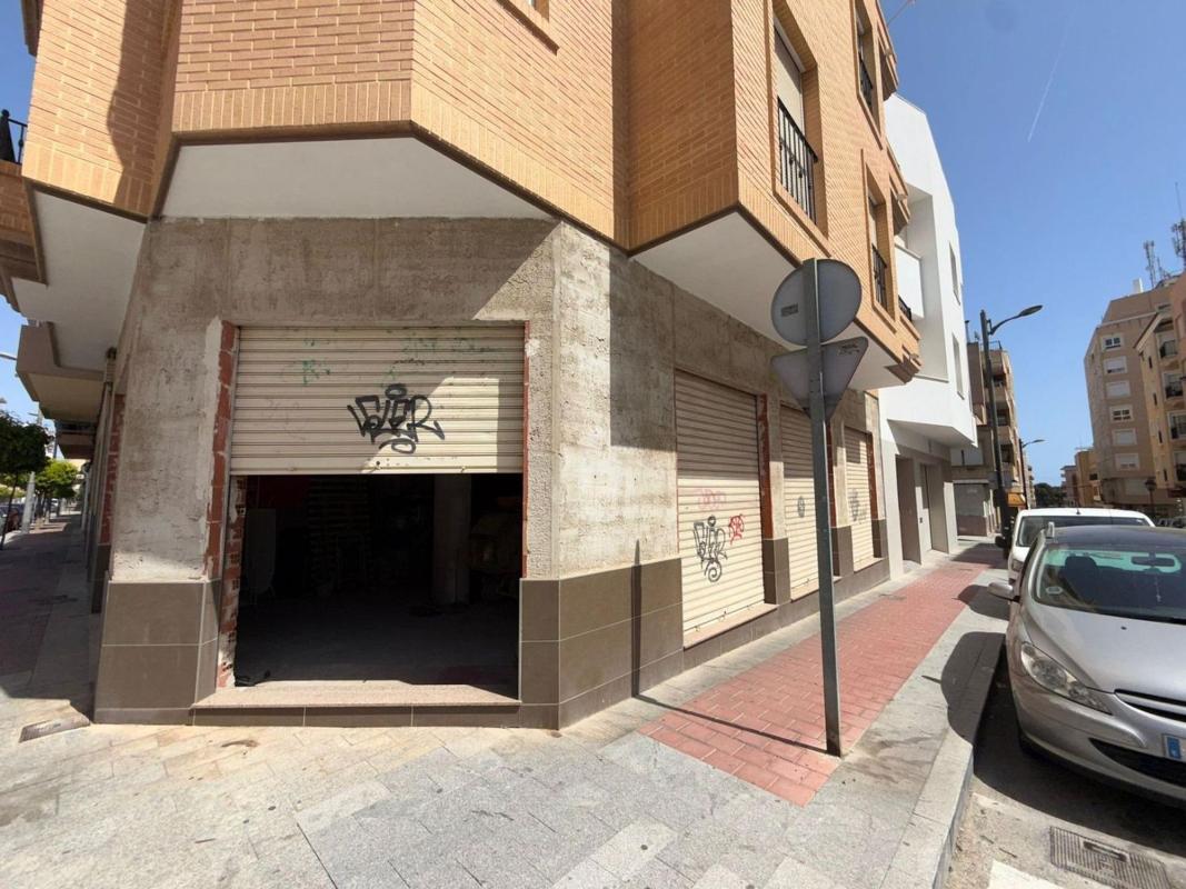 Propiedades en venta y alquiler en España photo 4