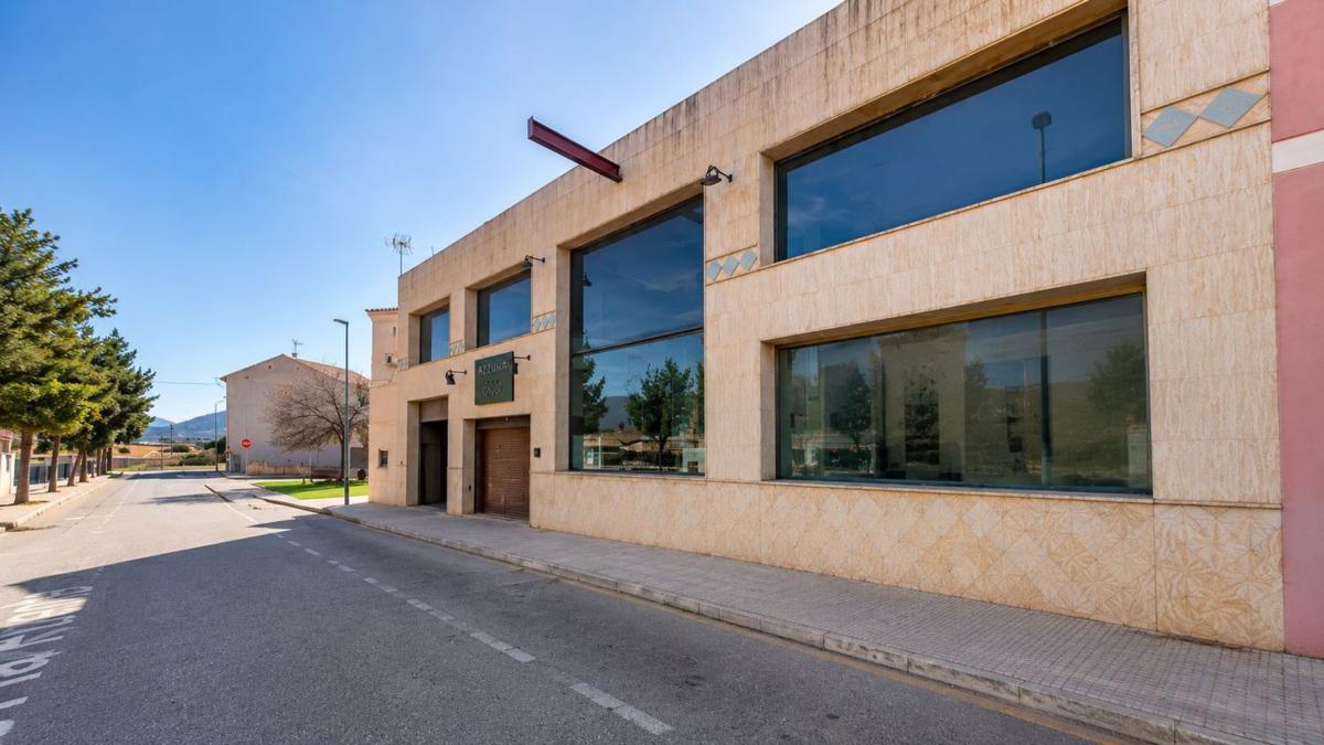 Propiedades en venta y alquiler en España photo 1