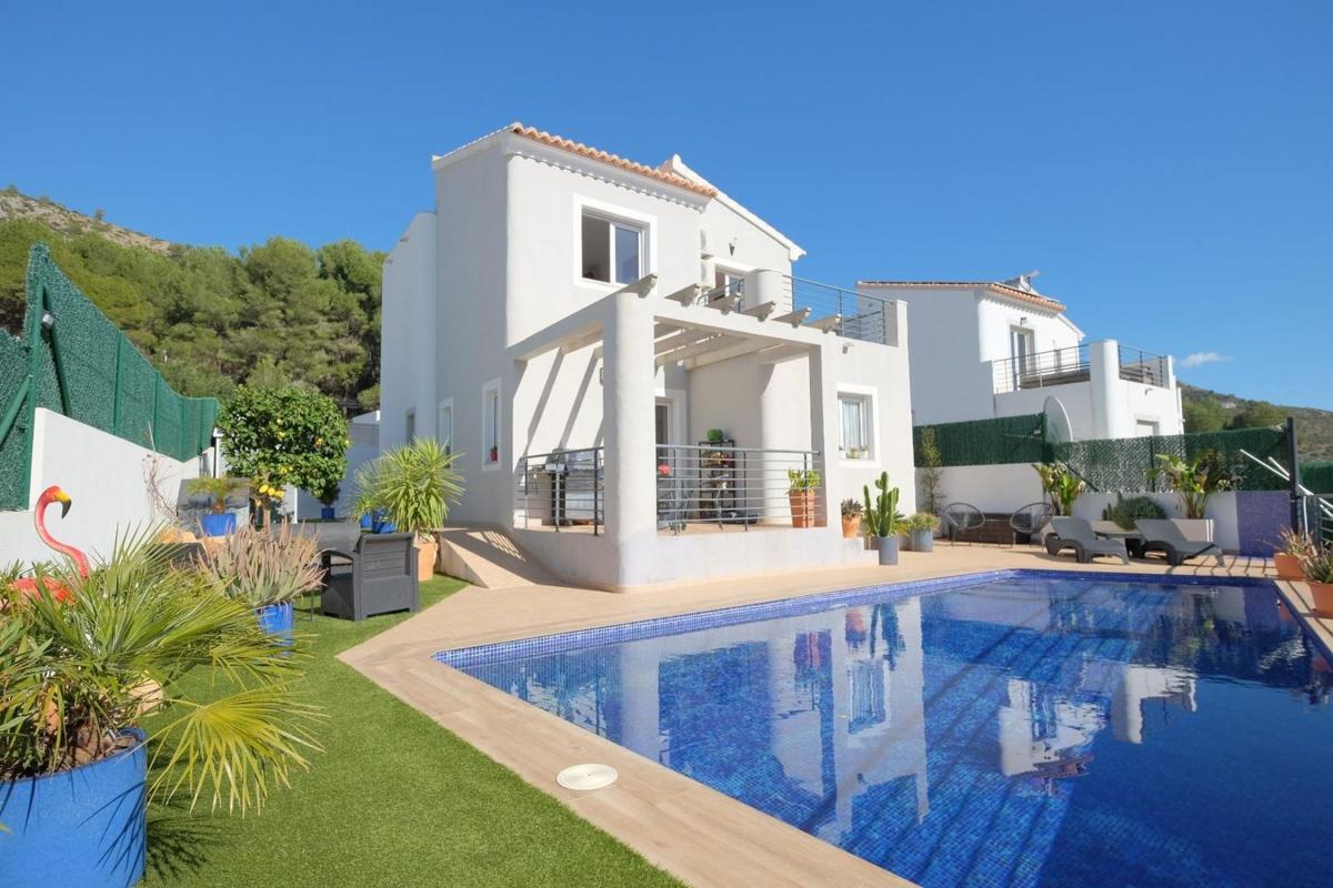 Properties for sale and rent in Spain photo 1