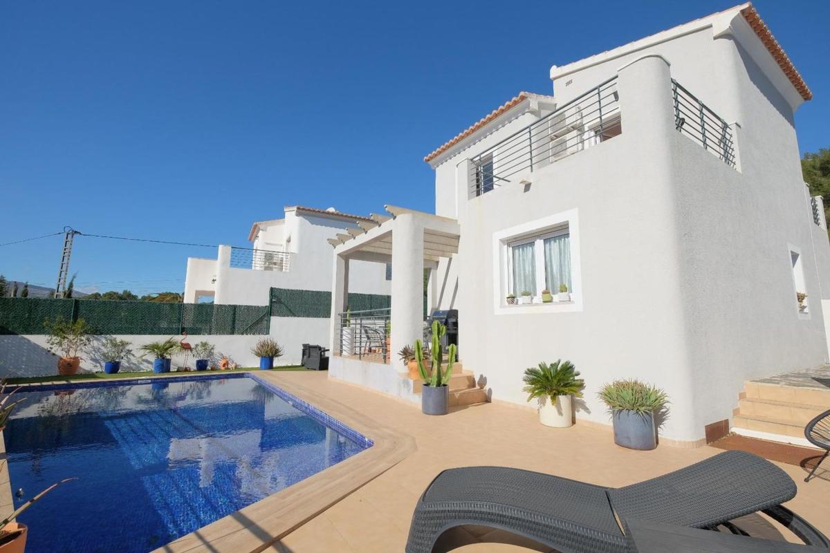 Properties for sale and rent in Spain photo 2