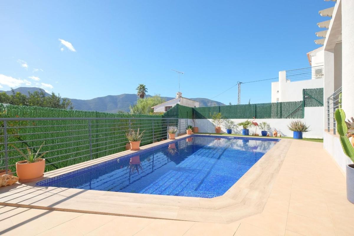 Properties for sale and rent in Spain photo 4