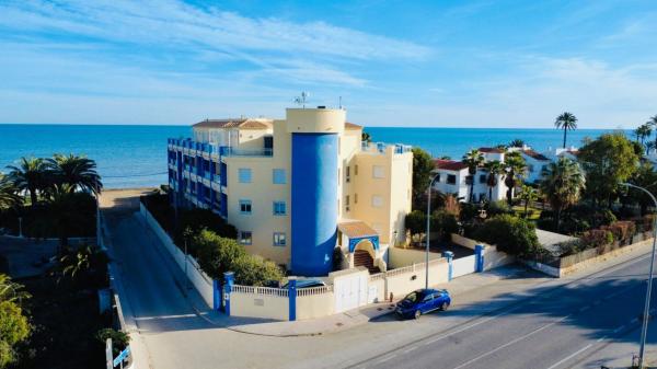 Продажа квартиры на Piso en Carretera de les Marines a Dénia, Les Bassetes-El Marjal, Denia, Дения
thumbnail 2