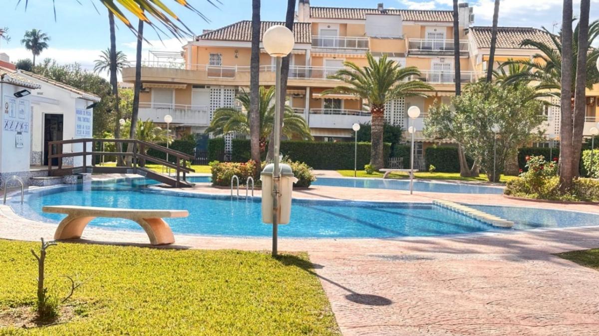 Sprzedaż mieszkania w Piso en Calle Palometa, Les Bassetes-El Marjal, Denia, Dénia
photo 2