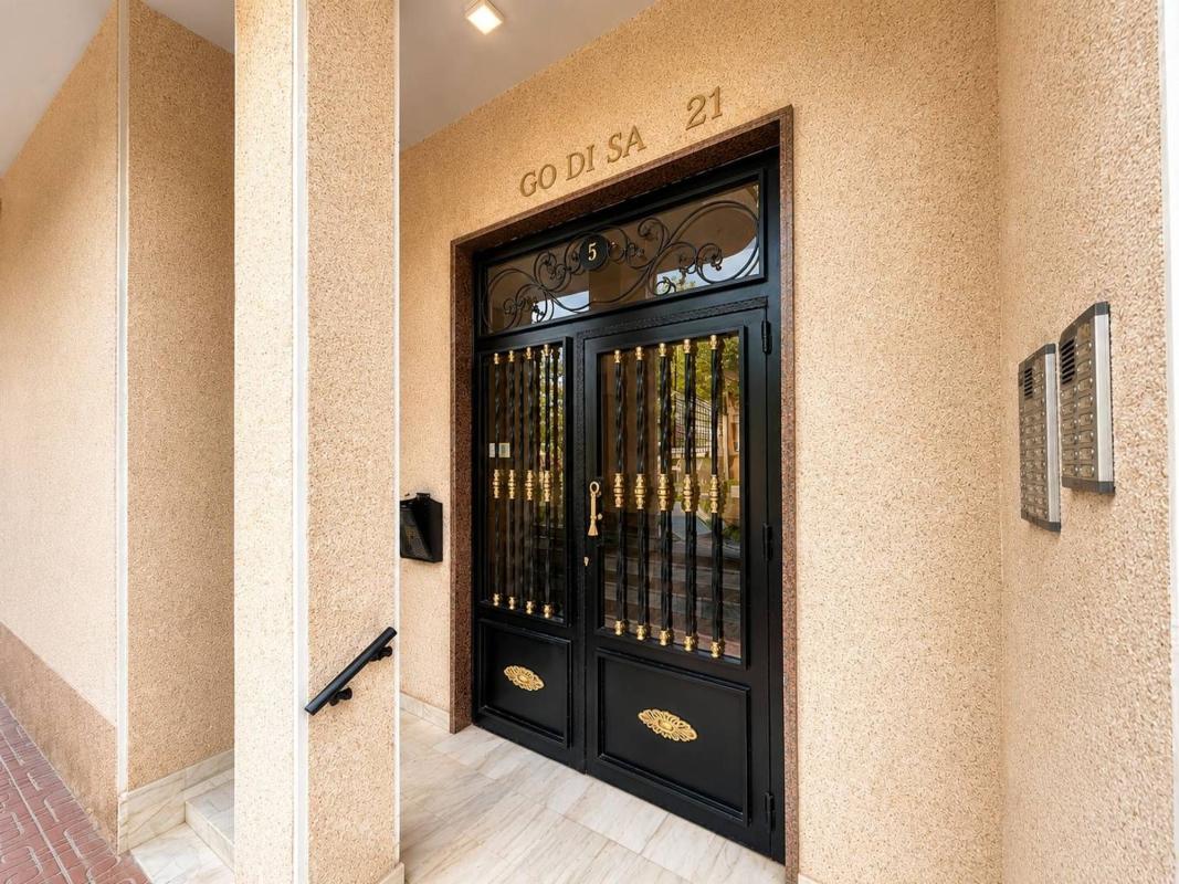 Venta de piso en Piso en Calle San Miguel de Salinas, 5, El Acequión, Torrevieja, Torrevieja
 photo 2