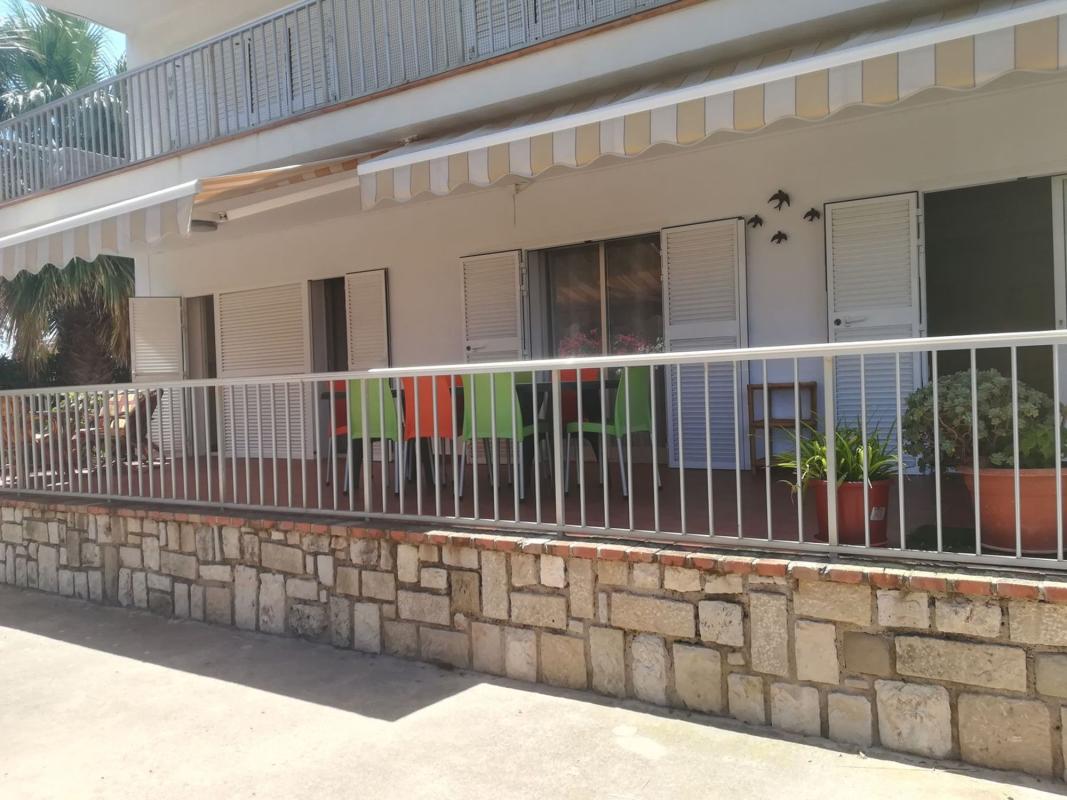 Продажа квартиры на Piso en Carretera las marinas 146, 3, Les Bovetes-La Felicidad, Denia, Дения
photo 3