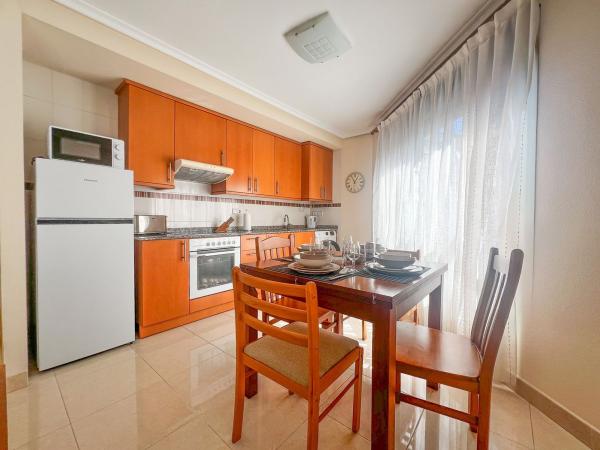 Sale of flat in Piso en Carolinas Bajas, Alicante / Alacant, Alicante
thumbnail 3