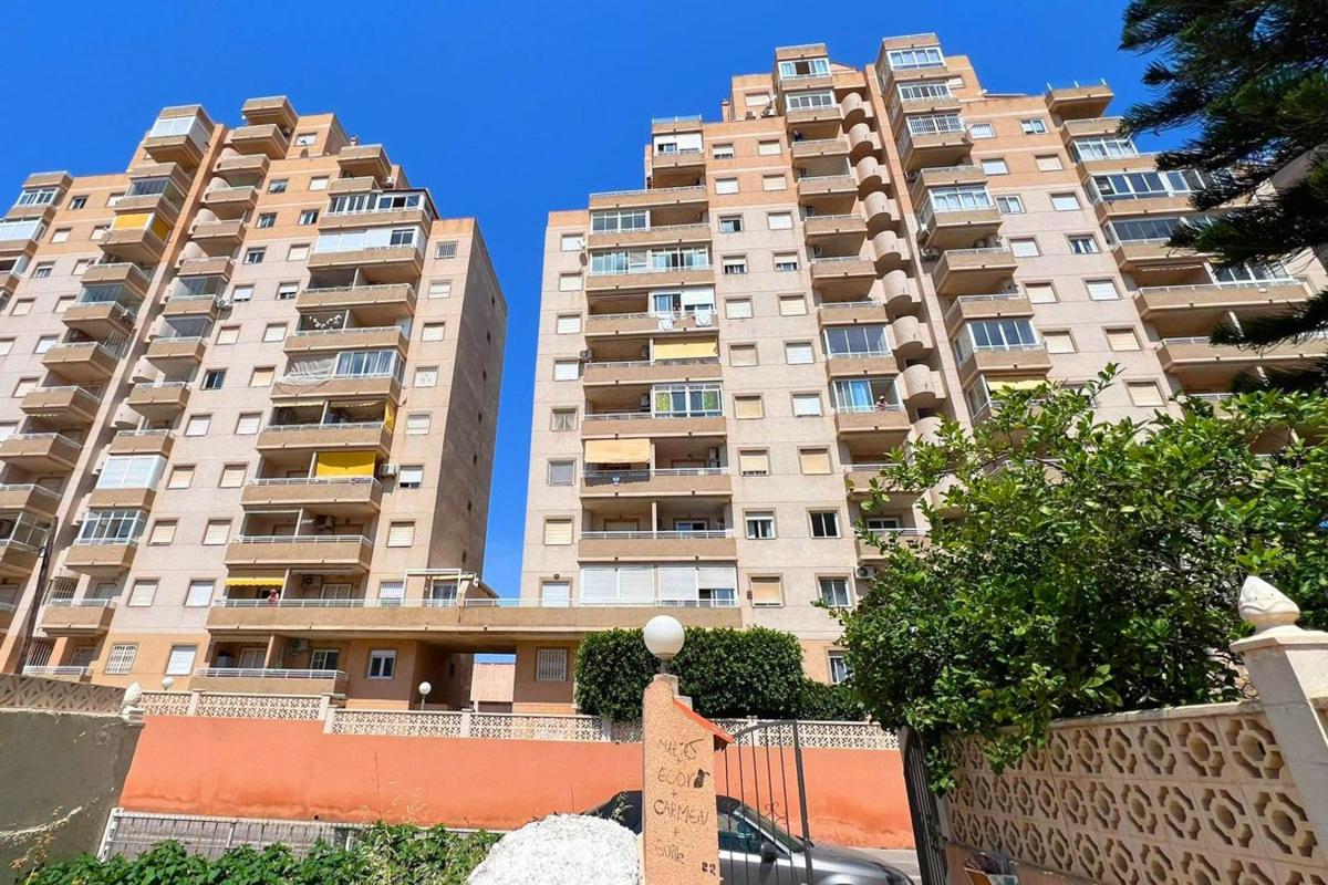 Продажа квартиры на Piso en Calle Joven Trinidad, Nueva Torrevieja, Torrevieja, Торревьеха
 photo 2