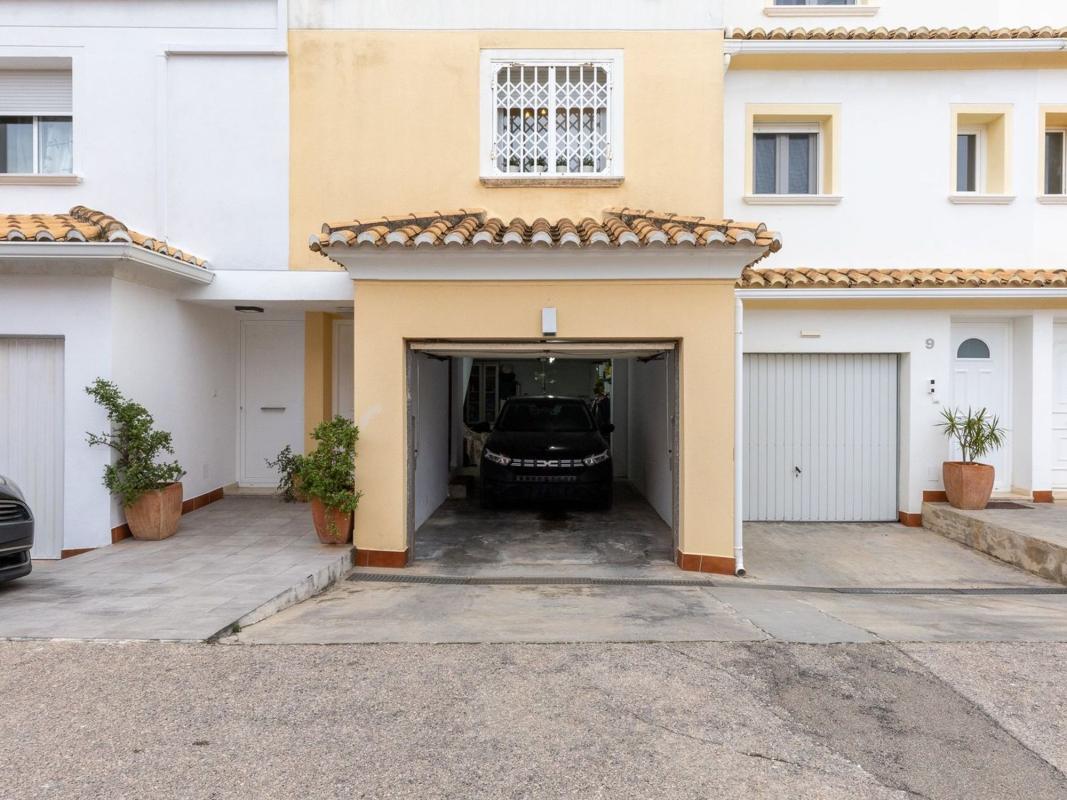Properties for sale and rent in Spain photo 3