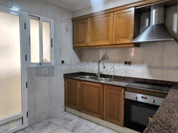 Venta de piso en Piso en Calle las Navas, Plaza Castelar - Mercado Central, Elda, Elda
 photo 4