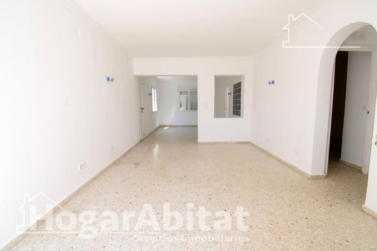Properties for sale and rent in Spain photo 4