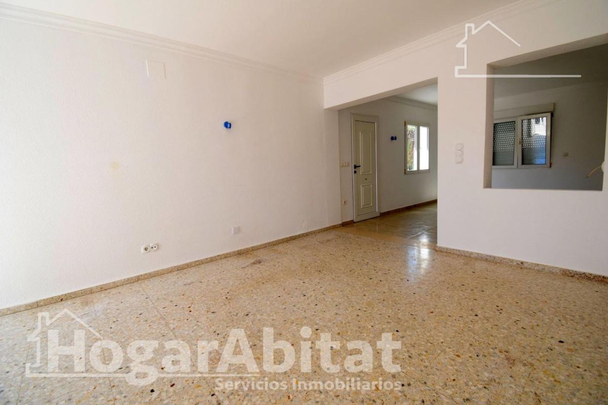 Properties for sale and rent in Spain photo 5