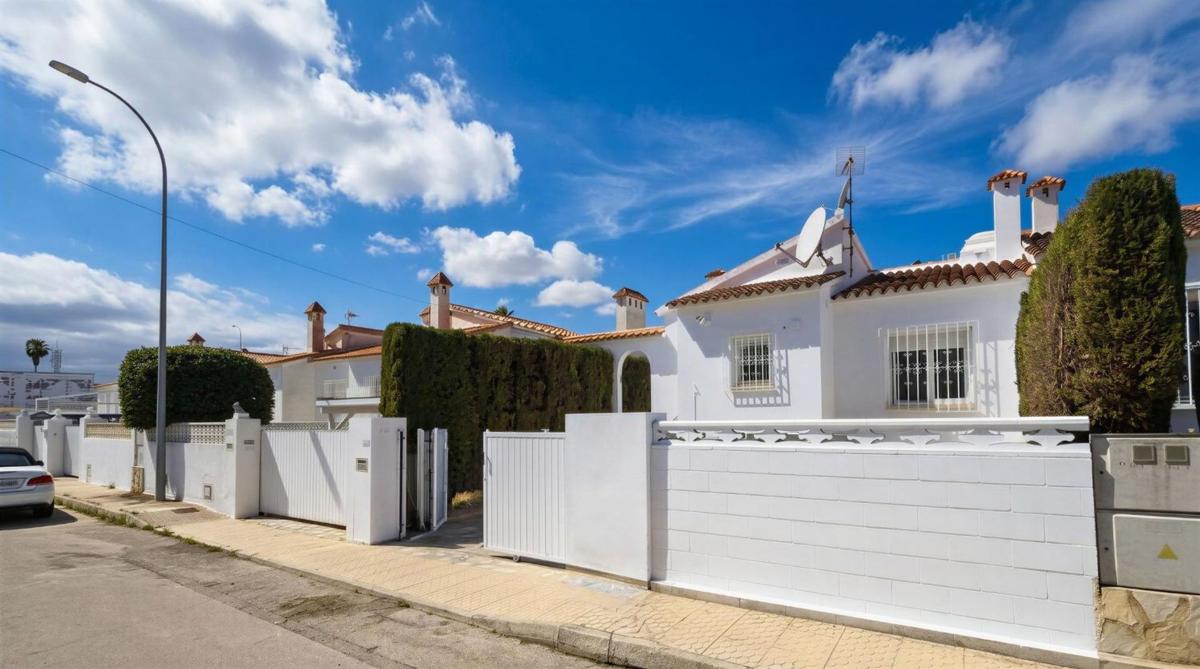 Properties for sale and rent in Spain photo 2