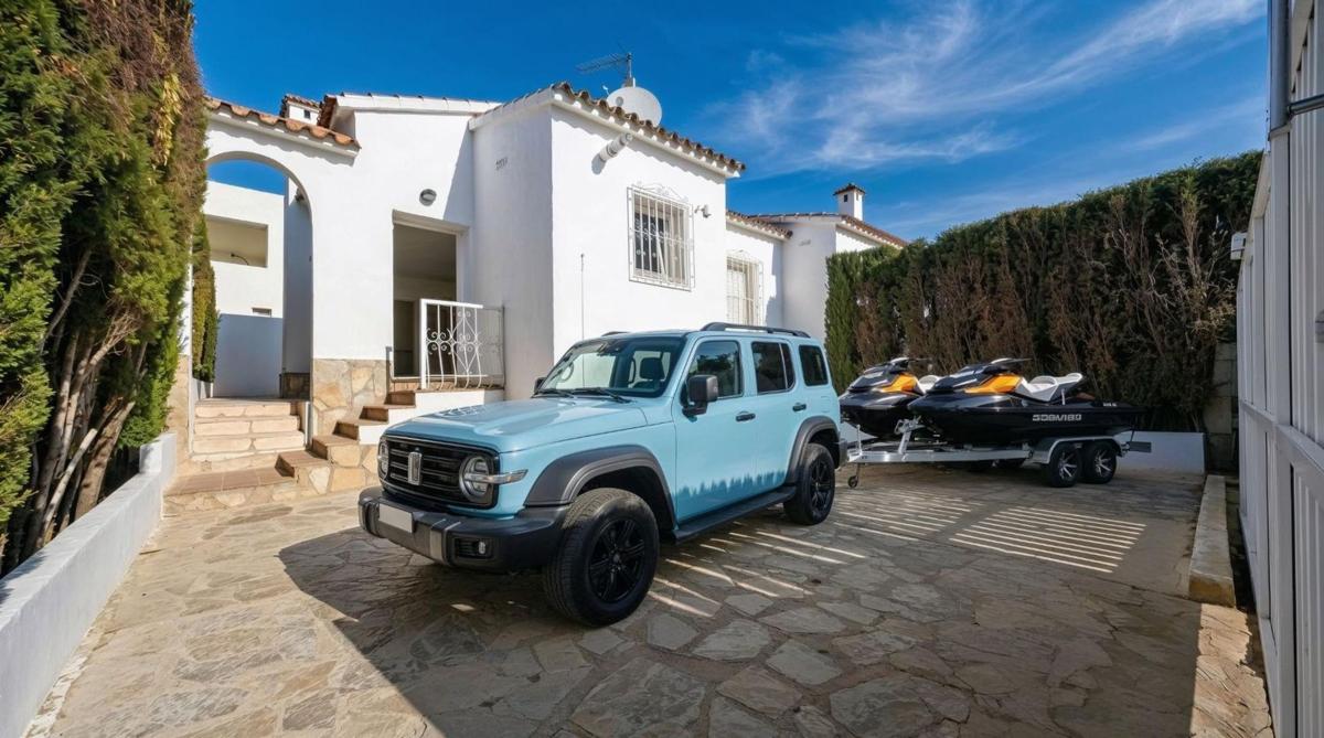 Properties for sale and rent in Spain photo 4