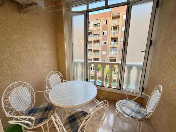 Sale of flat in Piso en La Siesta - El Salado - Torreta, Torrevieja, Torrevieja
 photo 2