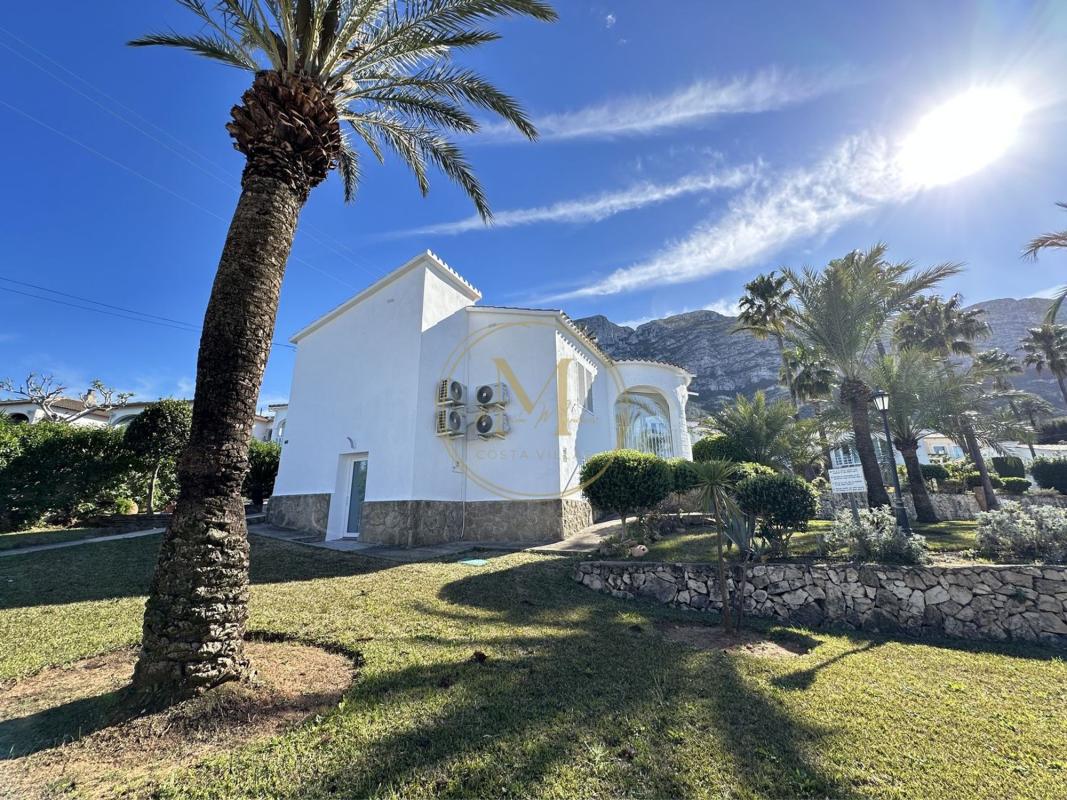 Properties for sale and rent in Spain photo 3