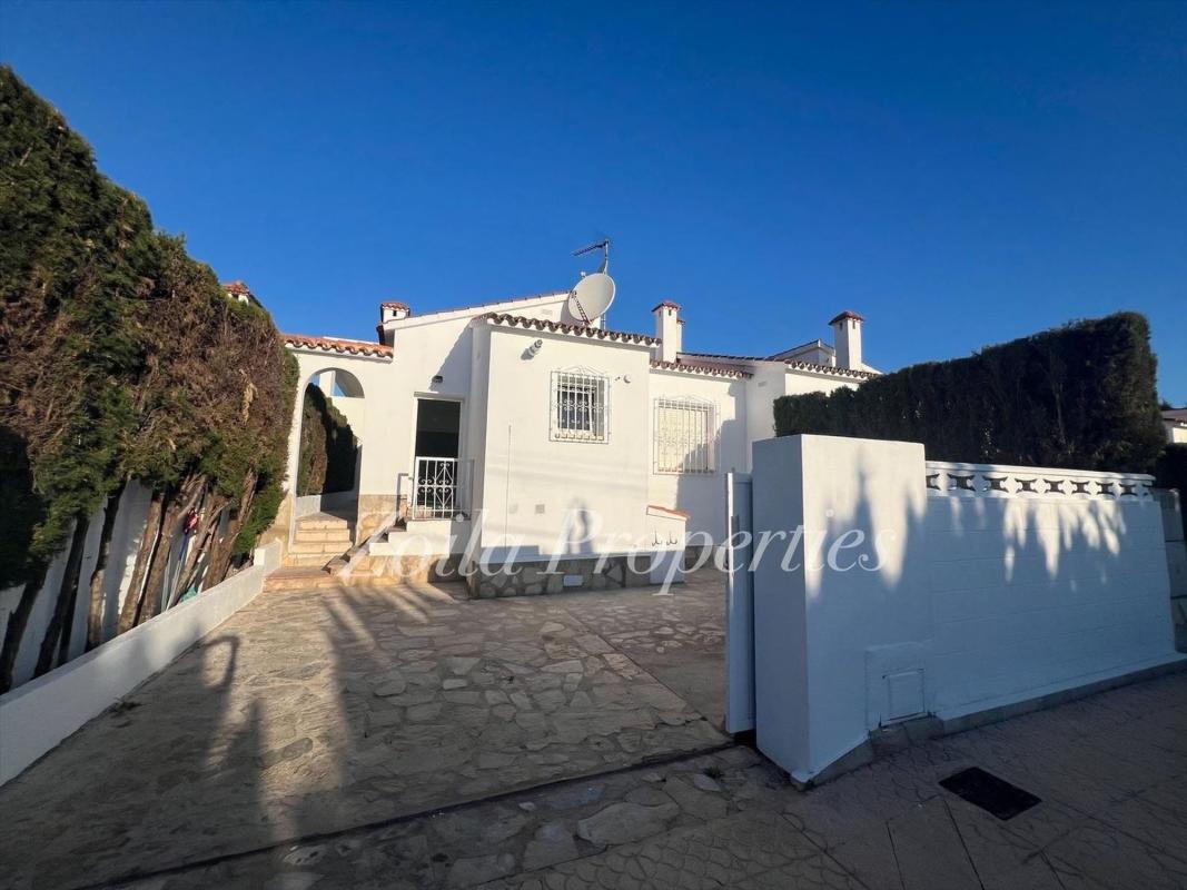 Properties for sale and rent in Spain photo 2