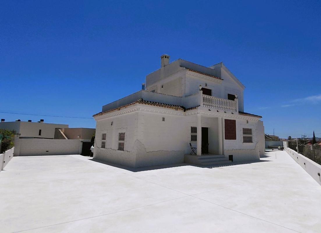Properties for sale and rent in Spain photo 3