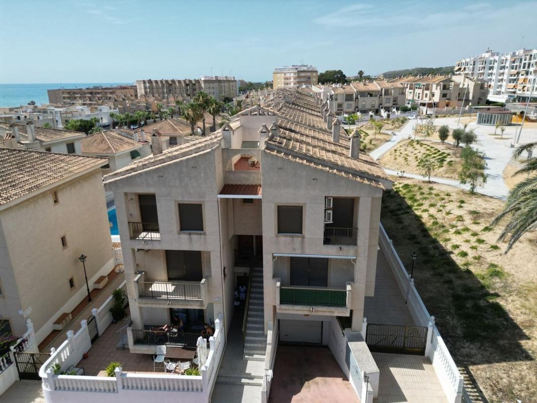 Продажа квартиры на Piso en Las Viñas, Guardamar del Segura, Гуардамар-дель-Сегура
photo 1