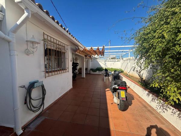 Casa o chalet independiente en Calle Mabra s/n, Les Bassetes-El Marjal, Denia photo 1