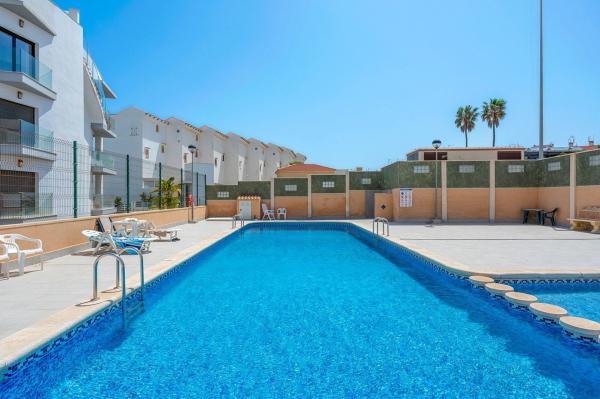 Venta de piso en Piso en Los Europeos, Torrevieja, Torrevieja
photo 1