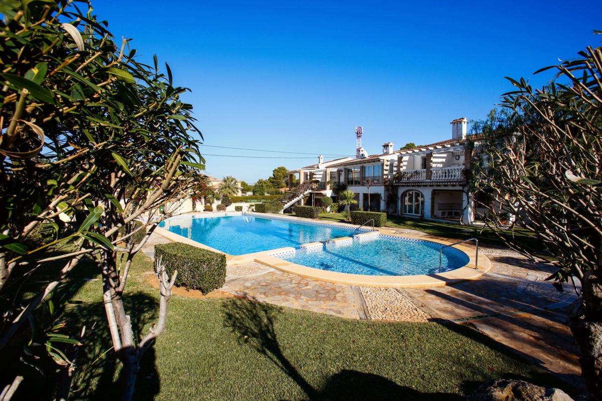 Properties for sale and rent in Spain photo 2