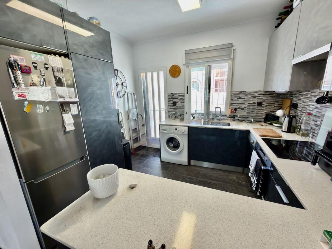 Sprzedaż niezależnego domku jednorodzinnego w  Casa o chalet en Calle Portugal, 26, Algorfa, Algorfa photo 3