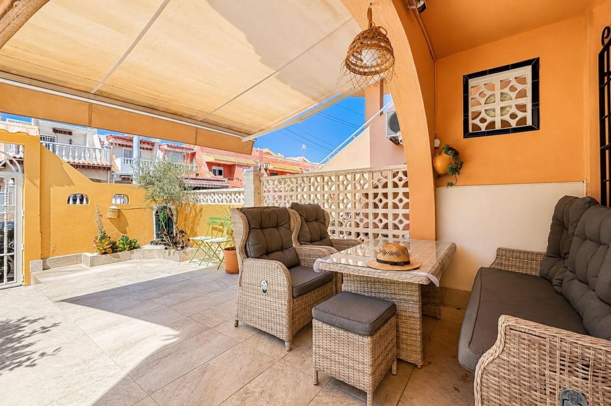Venta de piso en Piso en Calle Doctor Alexander Fleming, Zona los Frutales, Torrevieja, Torrevieja
photo 3
