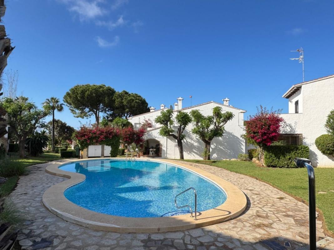 Properties for sale and rent in Spain photo 2