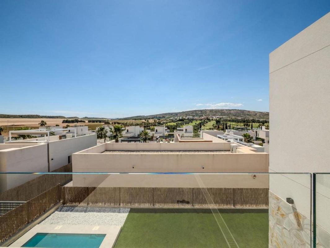 Properties for sale and rent in Spain photo 2