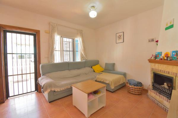 Chalet pareado en Calle Geraneo, Algorfa photo 4
