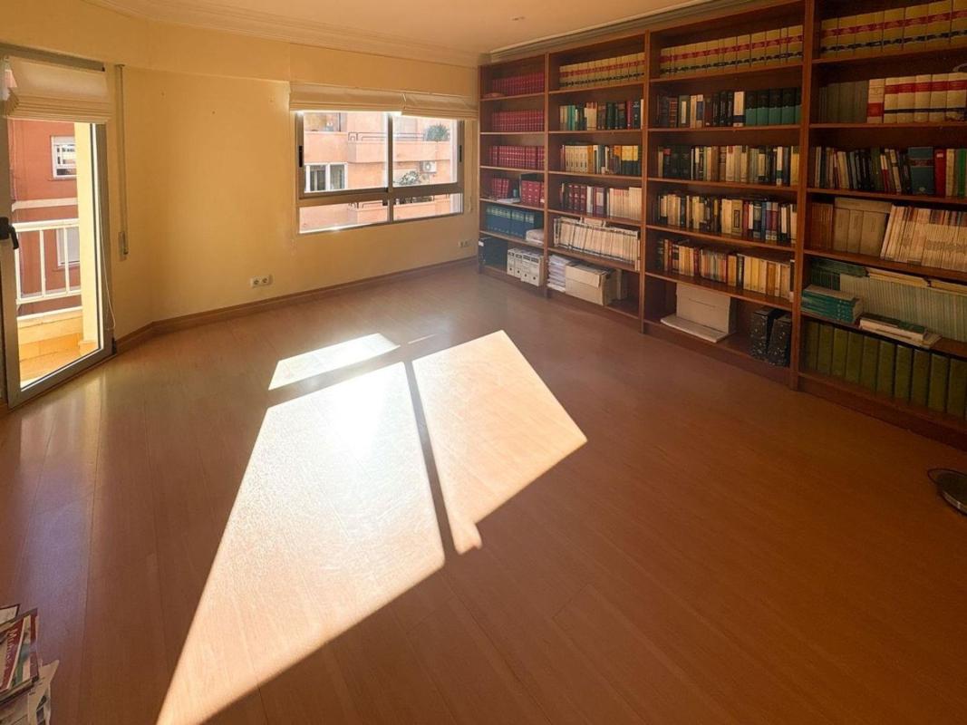 Sale of apartment in Piso en Centro Urbano, Denia, Denia
 photo 3