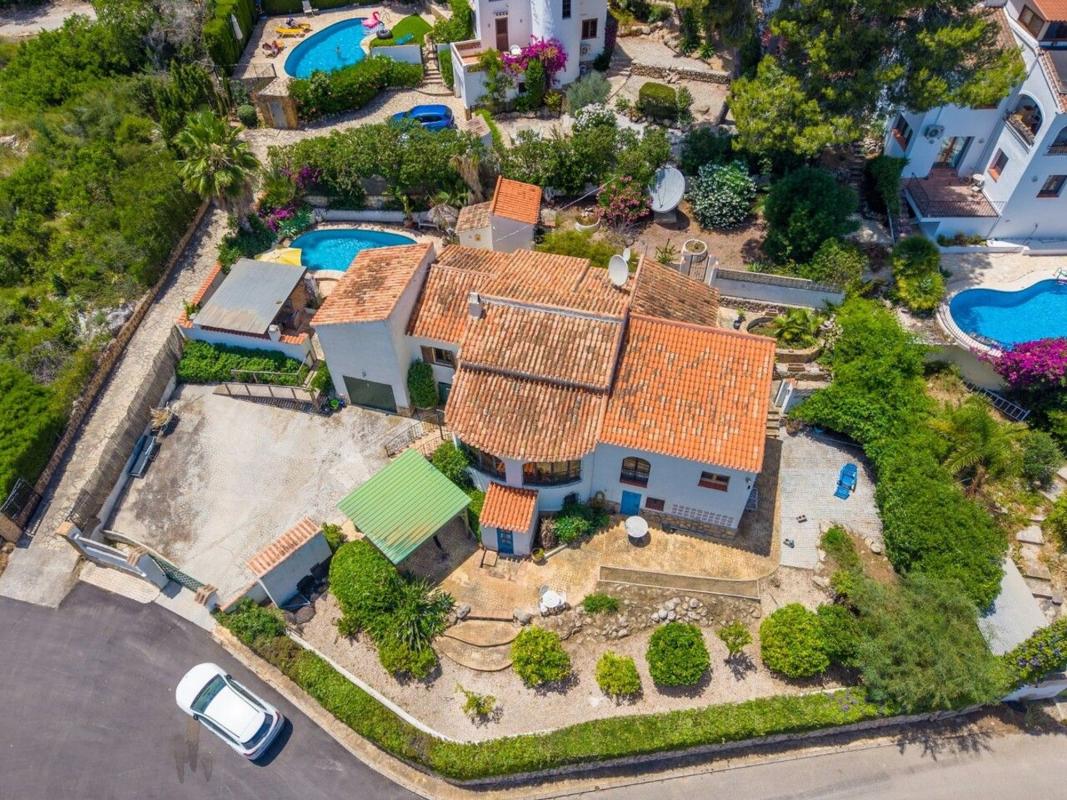 Properties for sale and rent in Spain photo 2