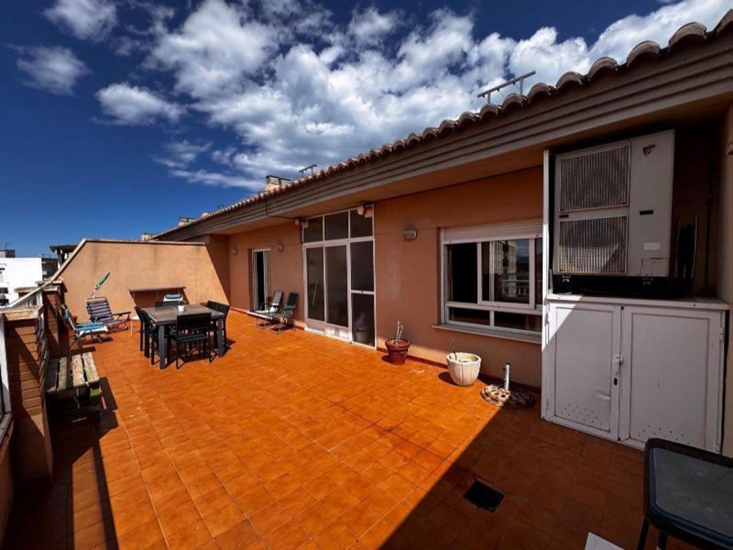 Sale of apartment in Piso en Centro Urbano, Denia, Denia
photo 2