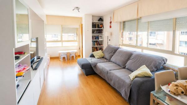 Sprzedaż mieszkania w Piso en Maigmona, 19, Centro, San Juan de Alicante, San Juan de Alicante
 photo 1