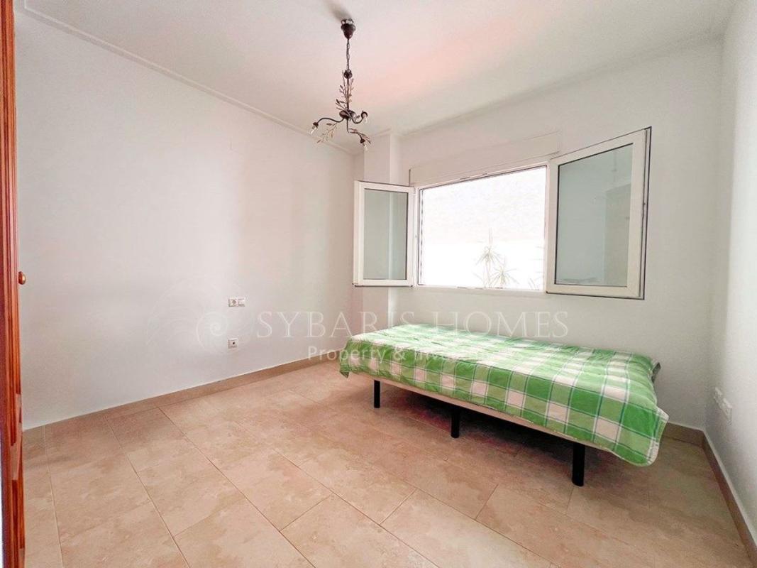 Properties for sale and rent in Spain photo 2
