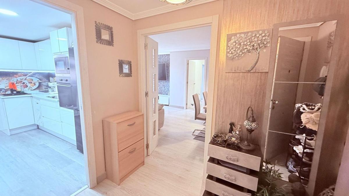 Sale of apartment in Piso en Playa de Poniente, Benidorm, Benidorm
photo 3