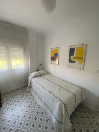 Venta de piso en Piso en Calle del Arquitecto Jover, 5, Raval Roig-Virgen del Socorro, Alicante / Alacant, Alicante / Alacant
 photo 4