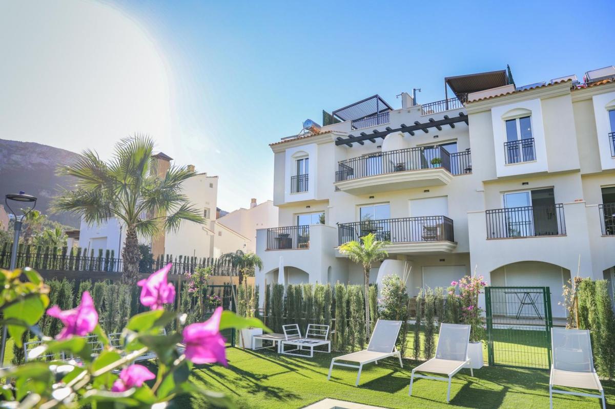 Sale of apartment in Piso en El Montgó, Denia, Denia
photo 1
