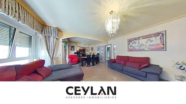 Venta de piso en Piso en Calle San Crispín, Plaza de Toros - Avenida Chapí - Trinquete, Elda, Elda
 photo 1