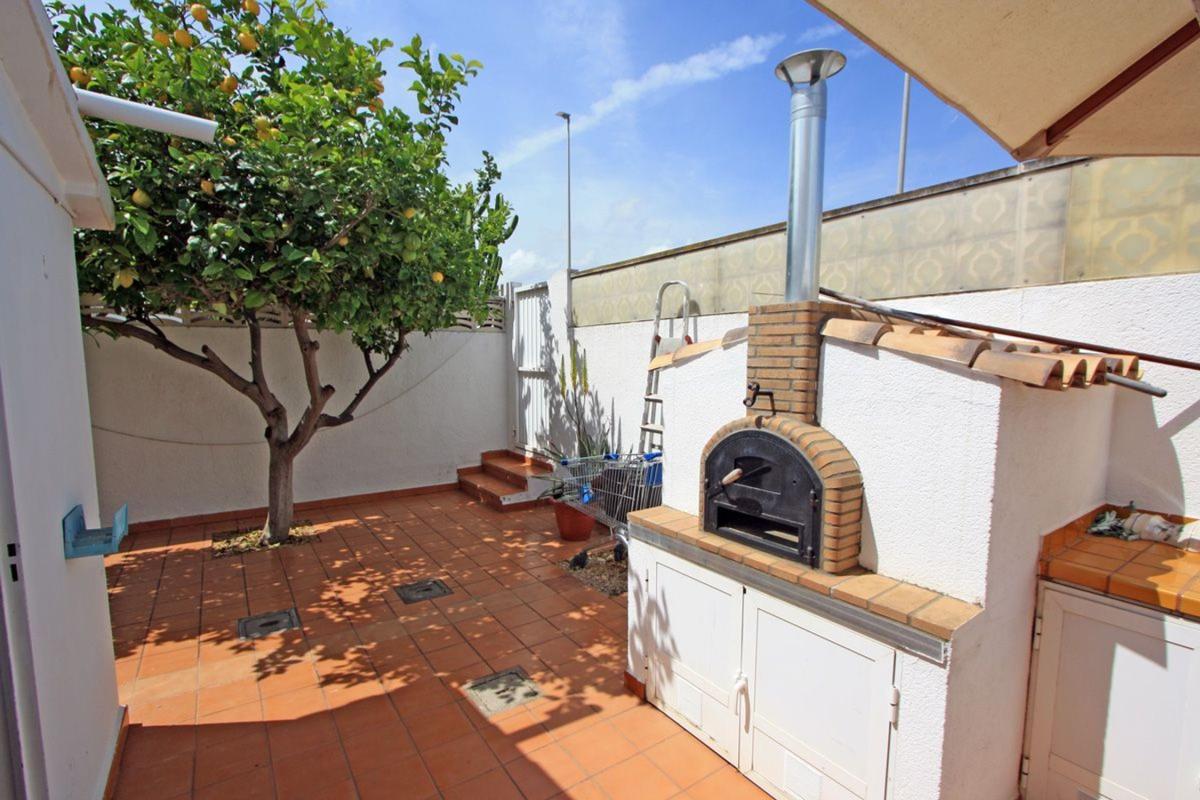 Properties for sale and rent in Spain photo 5