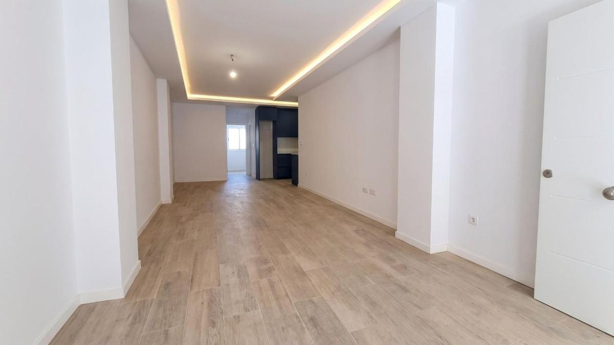 Venta de piso en Piso en Calle Mariano Benlliure, Reina Victoria-Miguel Hernández, Elche / Elx, Elche / Elx
photo 3