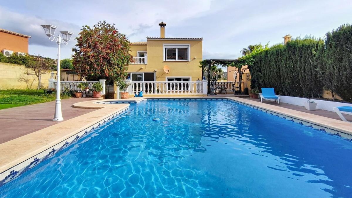 Properties for sale and rent in Spain photo 2