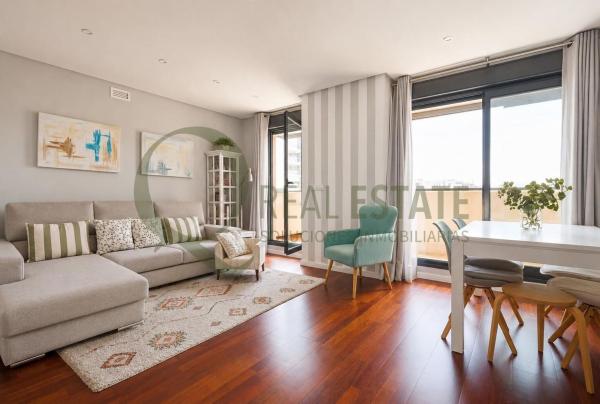 Sale of flat in Piso en Maestro José Garberí Serrano, PAU 5, Alicante / Alacant, Alicante
thumbnail 2