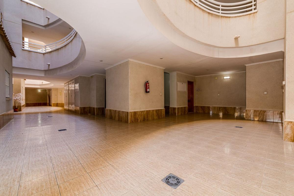 Venta de piso en Piso en Calle Clemente Gosálvez, 63, El Molino, Torrevieja, Torrevieja
photo 4