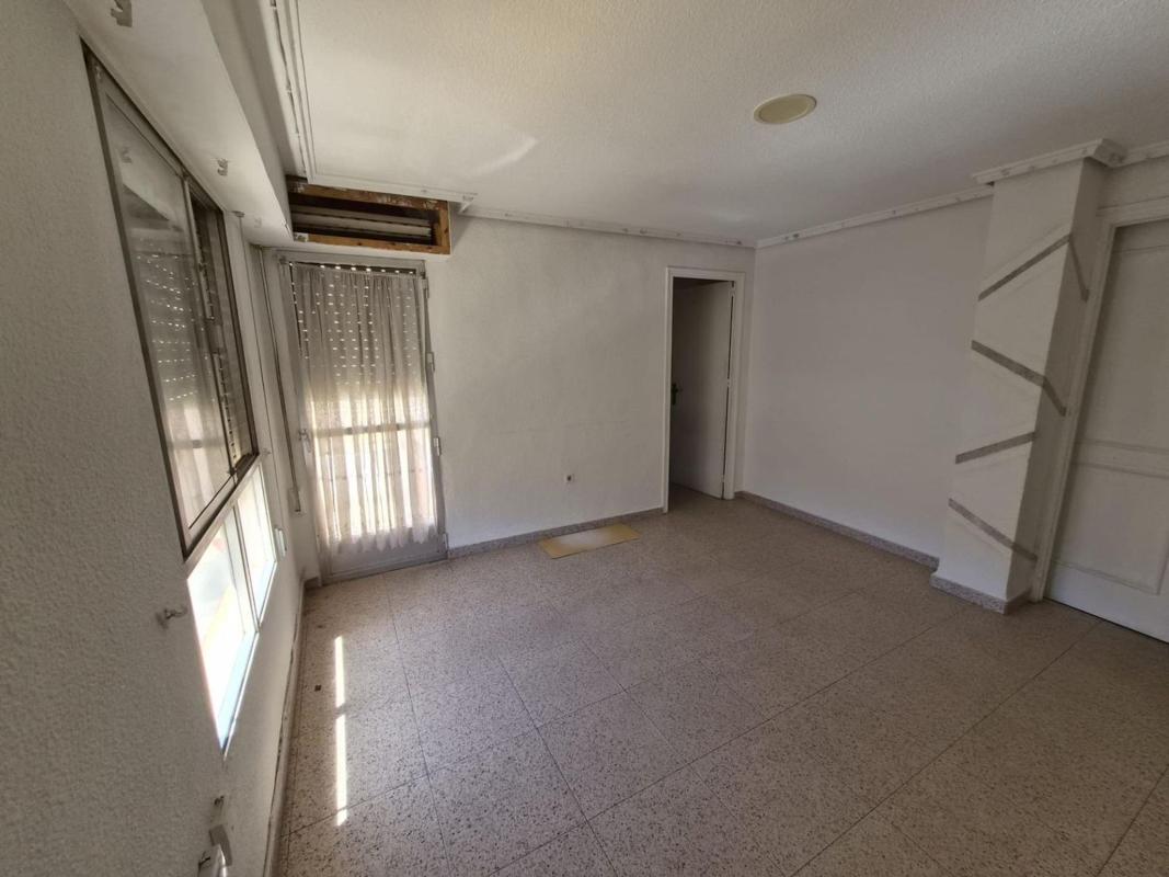 Недвижимость на продажу и в аренду в Испании photo 2